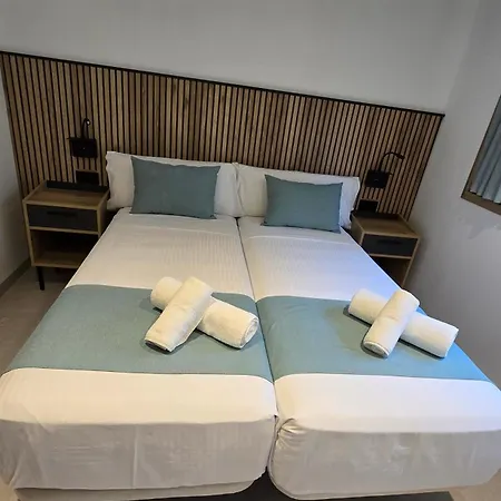 Hostal Rambla 24 By Holihome Alicante Exterior photo